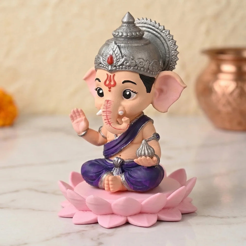Bala Vinayagar Figurine – Silver Accent Finish